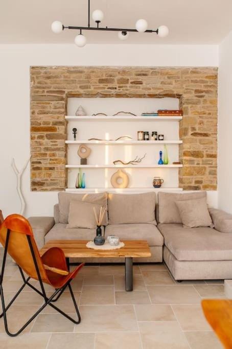 Thalassa House in Decentralized Administration of the Aegean