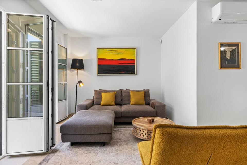 Living room, Other