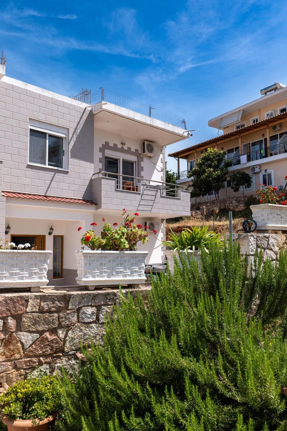 Property building, Day