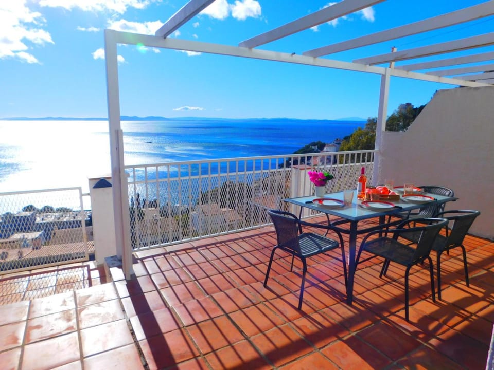 GMID IMMO A-139 Casa Mallorca House in Roses