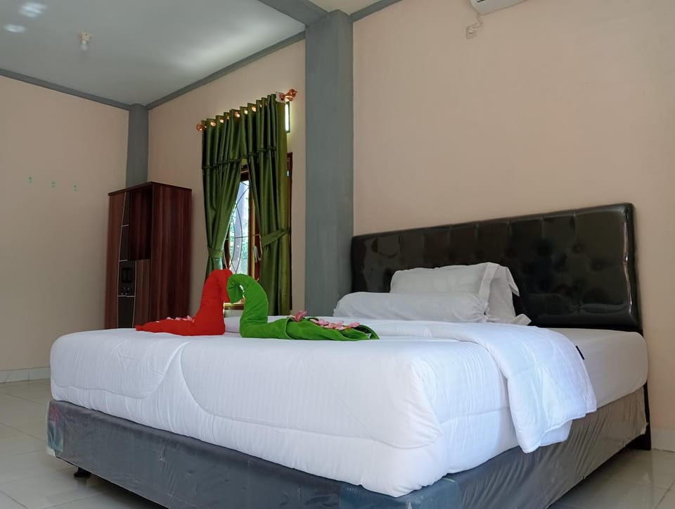 Yusilver Guest House Bed and Breakfast in Indonesia