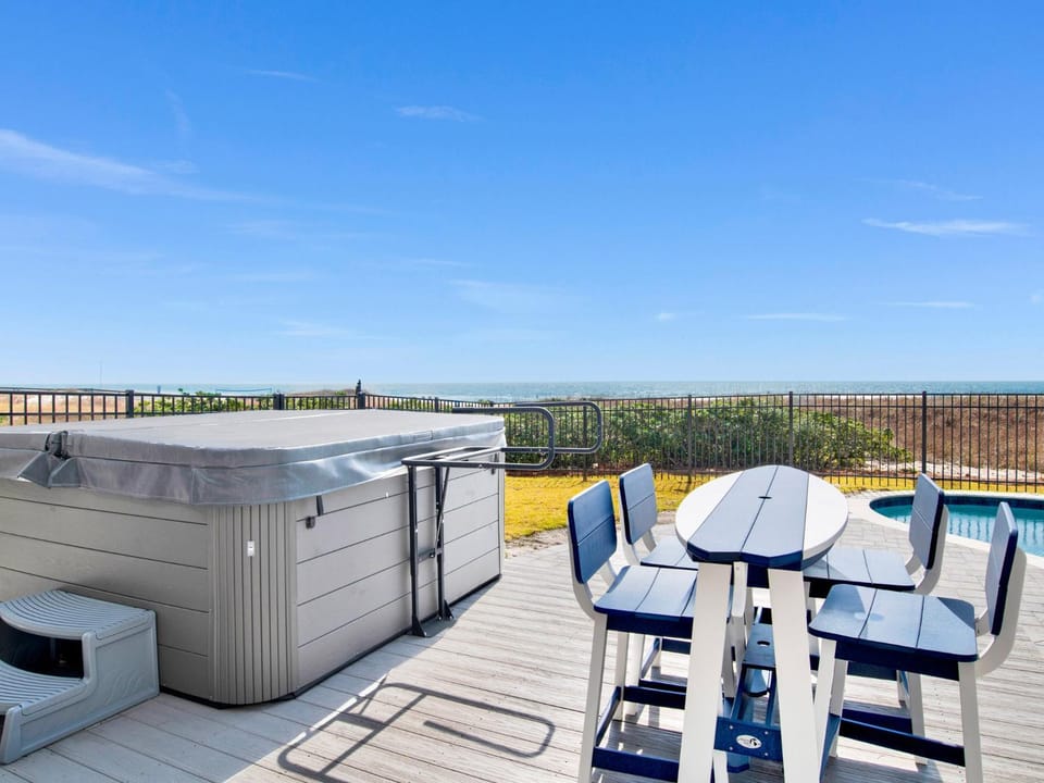 Hot Tub, View (from property/room), Balcony/Terrace, Seating area