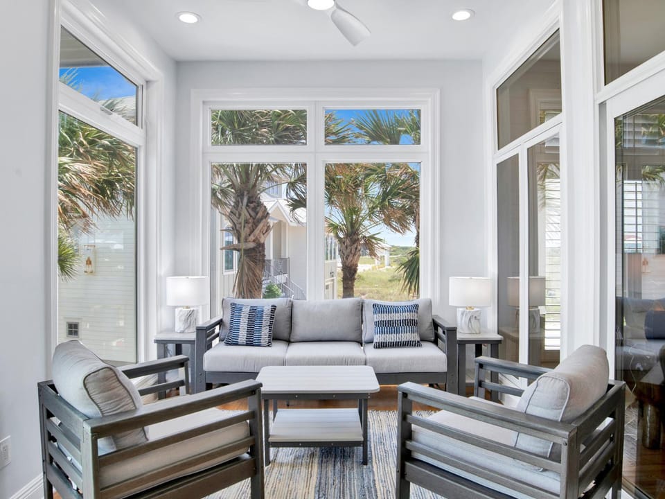 Natural landscape, Garden, Solarium, View (from property/room), Living room, Seating area