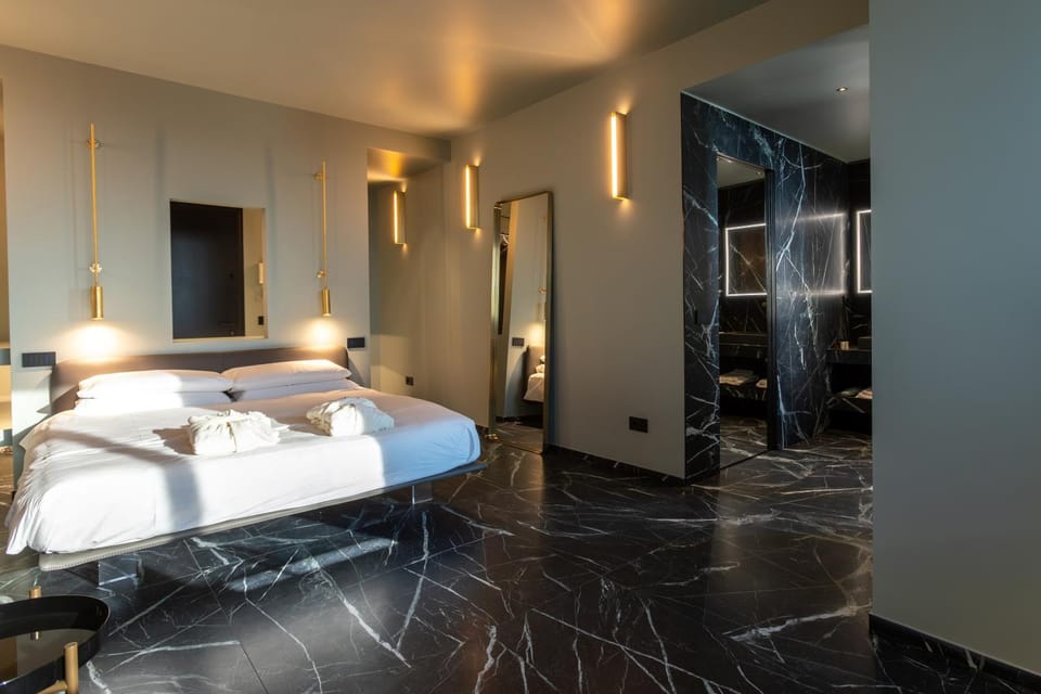 Bed, Photo of the whole room, Bedroom, towels, wardrobe