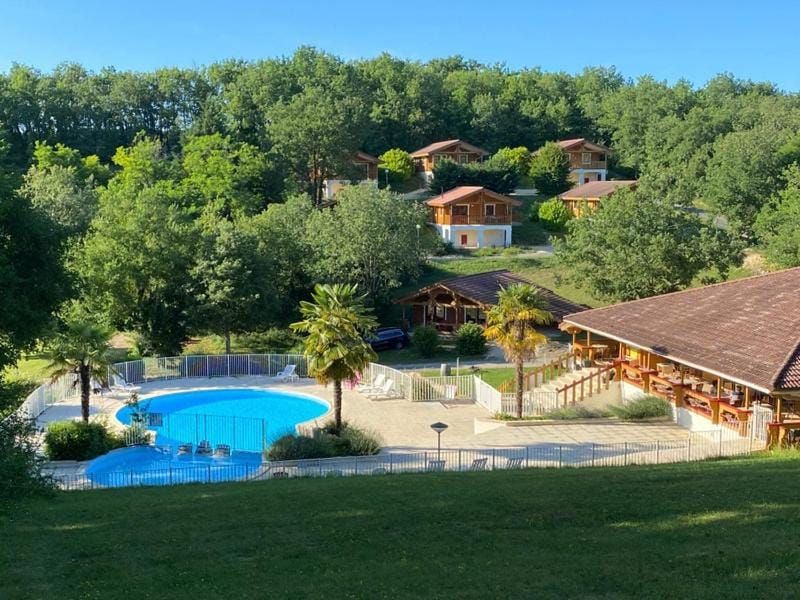 LES REFUGES DU LOT Kouki's Lodge Chalet in Occitanie