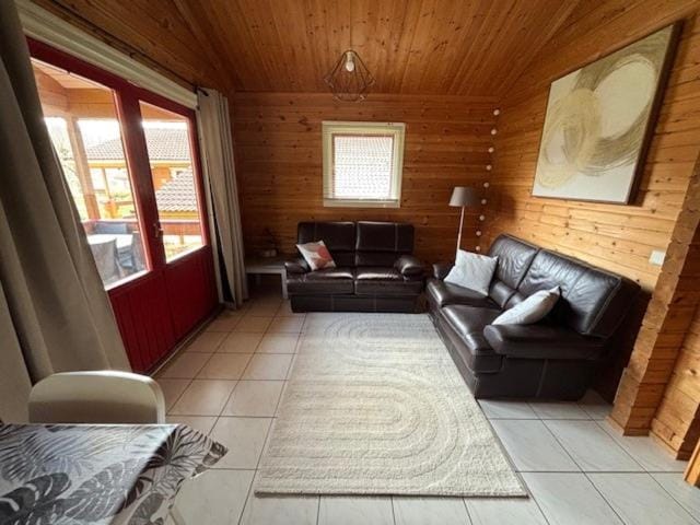 LES REFUGES DU LOT Kouki's Lodge Chalet in Occitanie