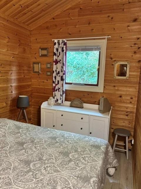 LES REFUGES DU LOT Kouki's Lodge Chalet in Occitanie