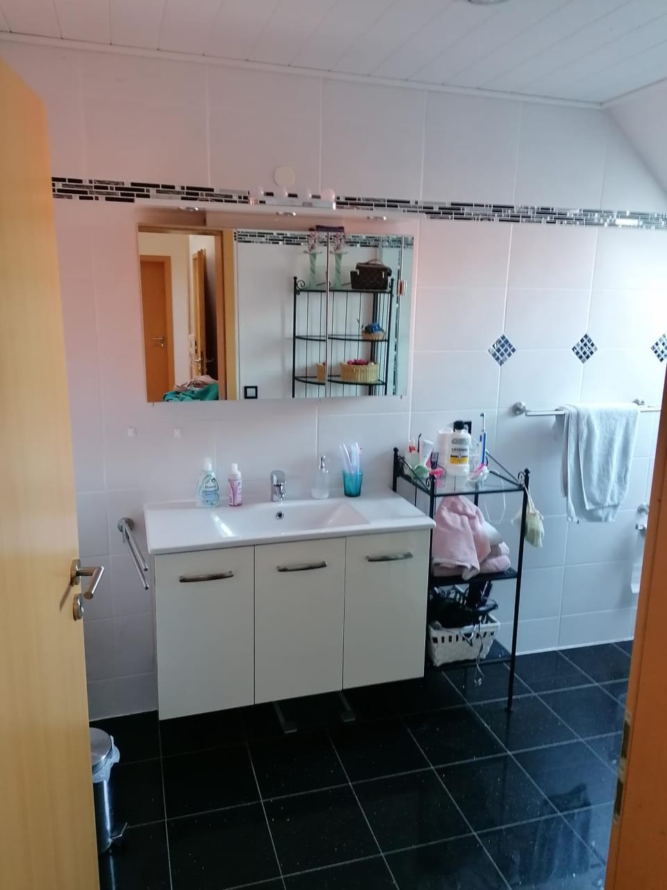 Helles Gästezimmer mit Kleinküche und Badbenutzung Apartment in Bavaria