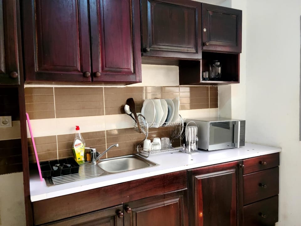 Furnished Luxury 2-bedroom apartment -Vanguard X ,Cloud 9 Bed and Breakfast in Douala