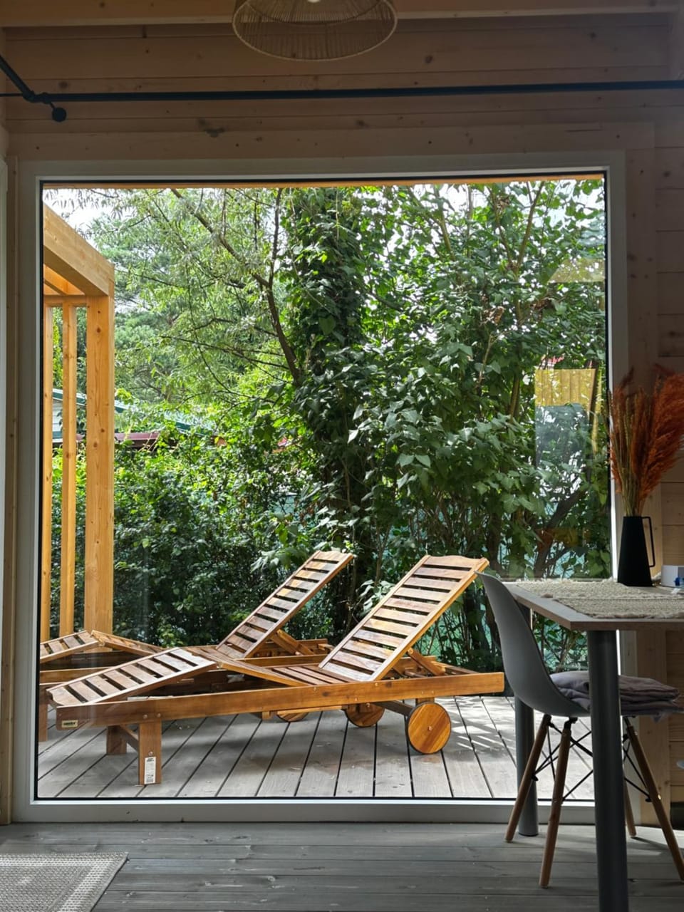 View (from property/room), Balcony/Terrace, Living room, Seating area, Dining area