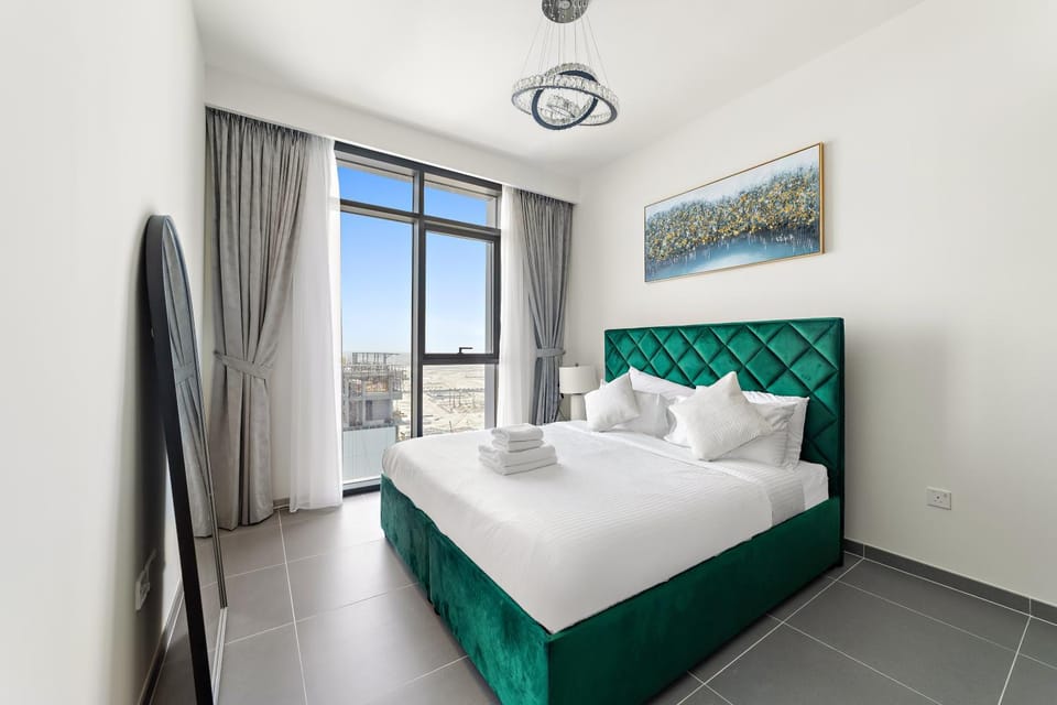 Elegant 1 Bedroom in Creek Edge Apartment in Dubai
