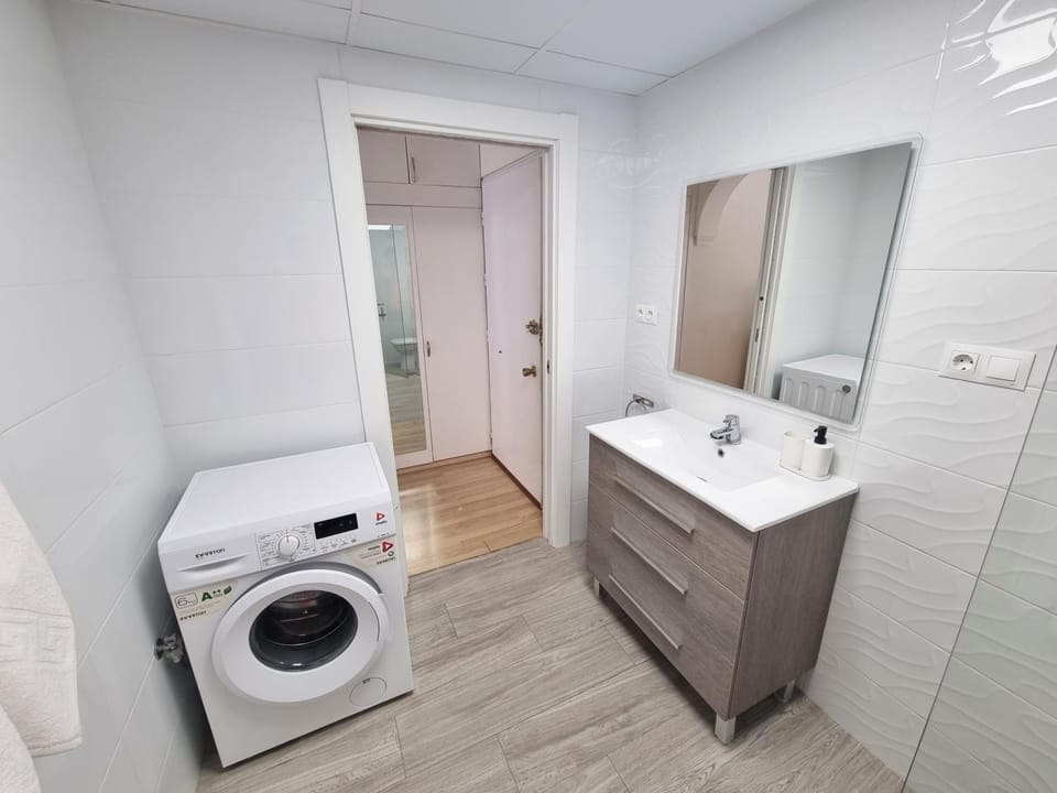 Bathroom, washing machine