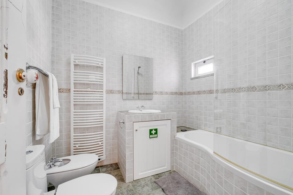 Toilet, Bathroom, Bath