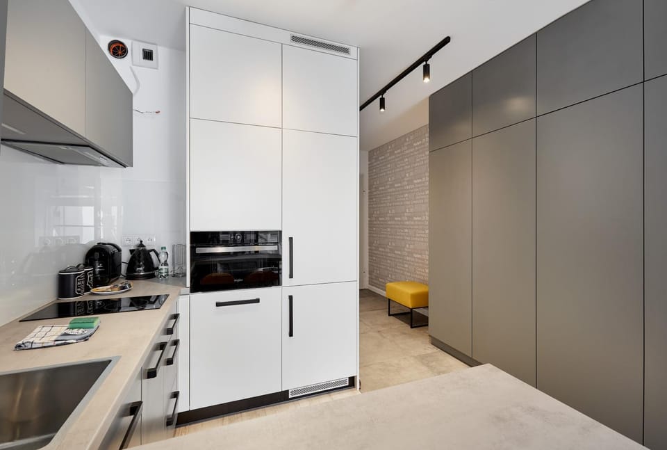 Kitchen or kitchenette, oven, stove