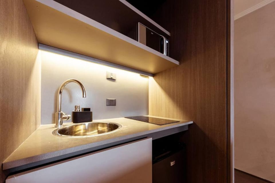 Kitchen or kitchenette