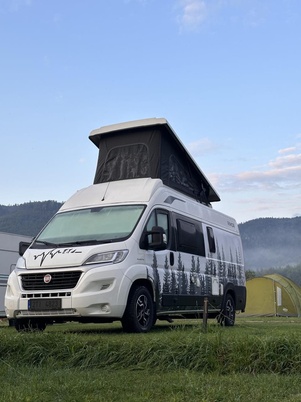 Góry Stołowe Camp - całoroczne miejsce na kamper, przyczepę lub namiot Campground/ 
RV Resort in Lower Silesian Voivodeship