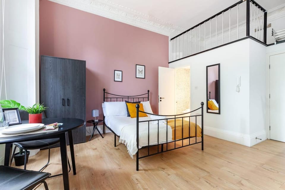 Notting Hill Hideaway - 4 Apartment in City of Westminster