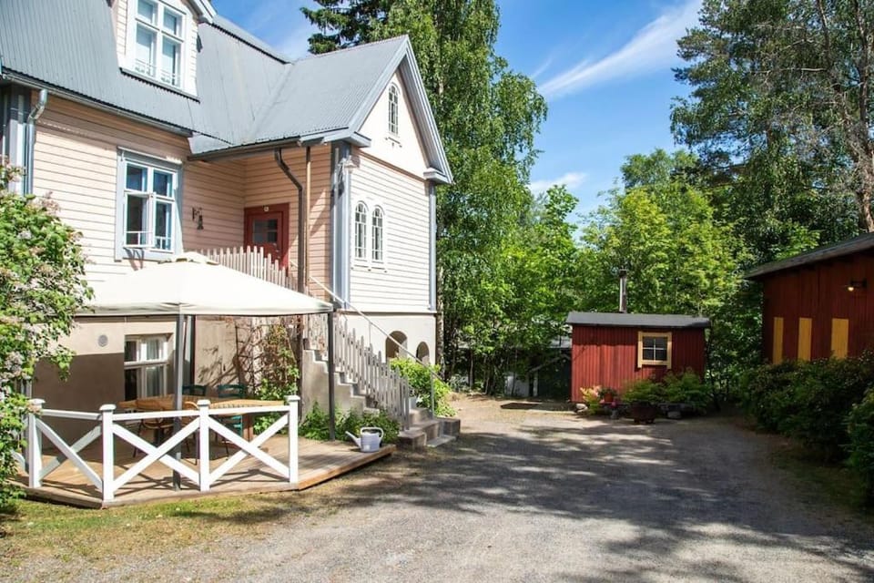Asunto kauniissa puutalossa, P-paikka Apartment in Finland