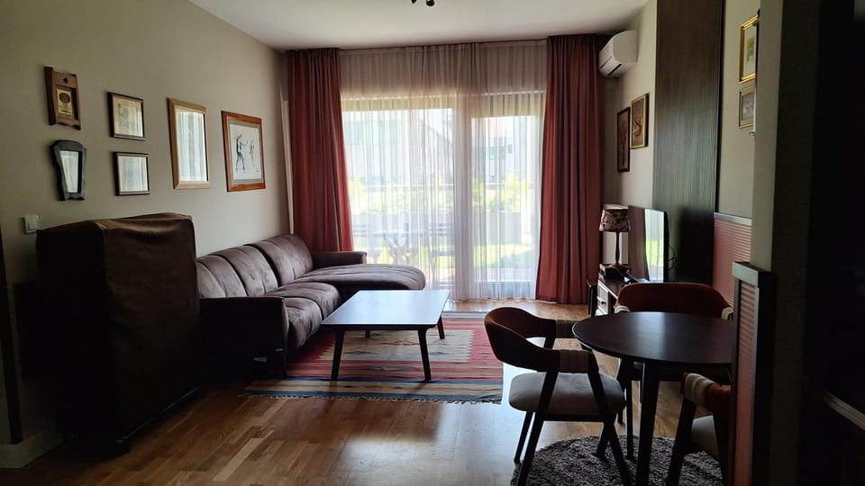 Nikola's City Center Garden View Apartment in Skopje