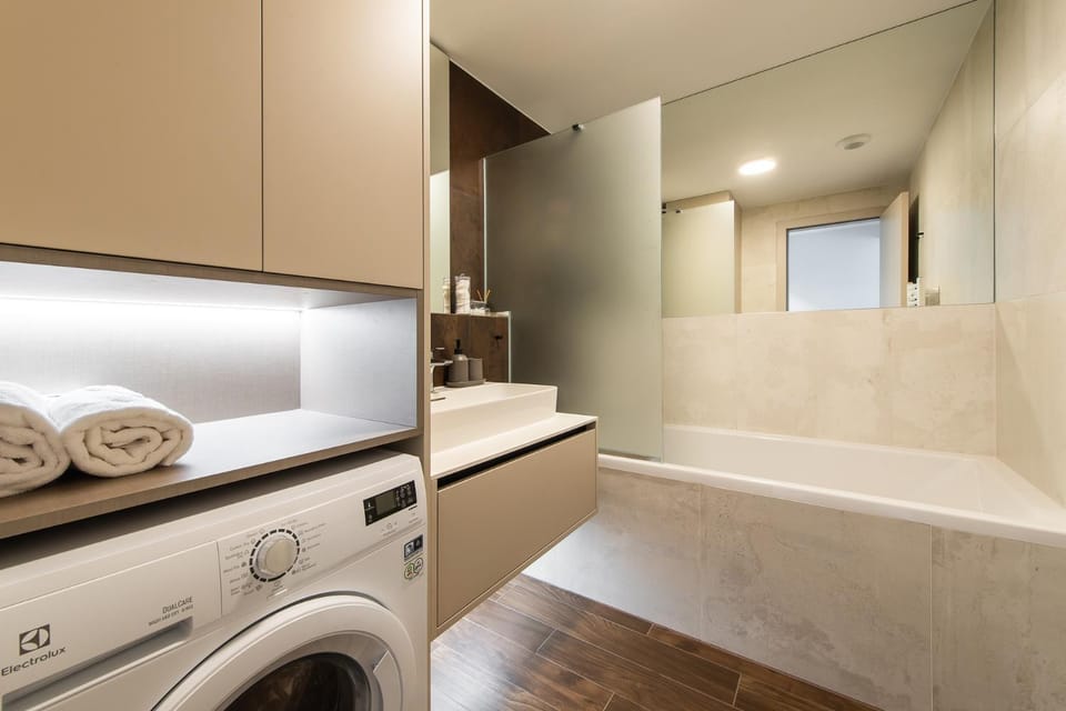 Bathroom, towels