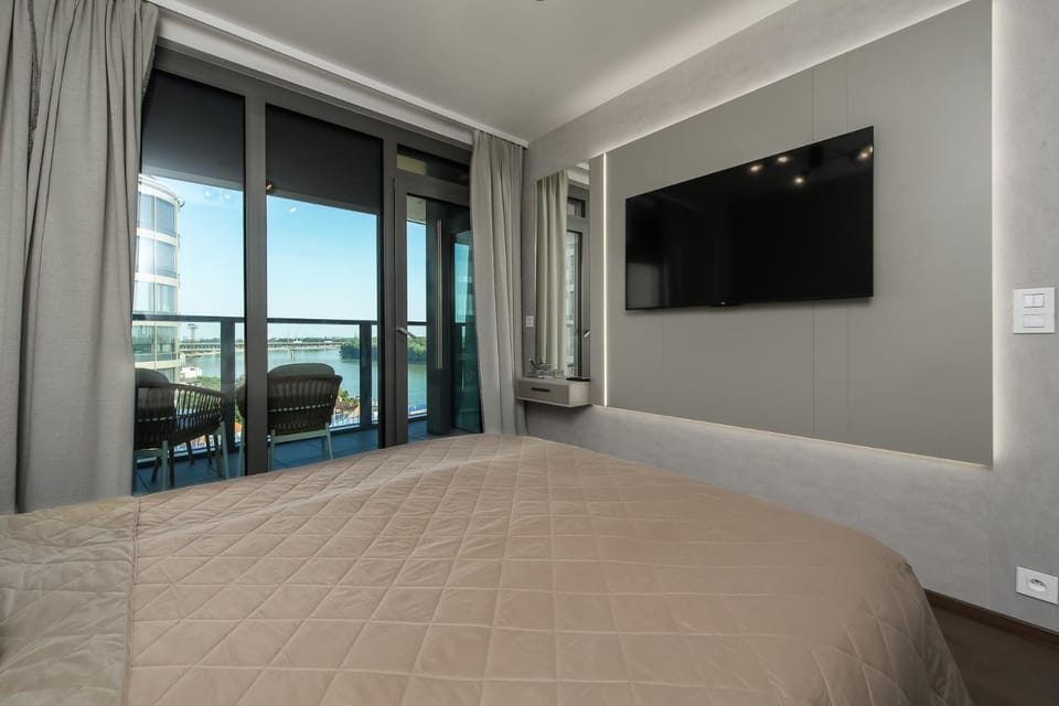 TV and multimedia, Bedroom