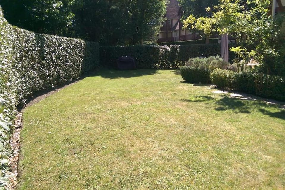 Deauville, Appartement 115 m2 - 3 chambres, en Rez de jardin Apartment in Deauville