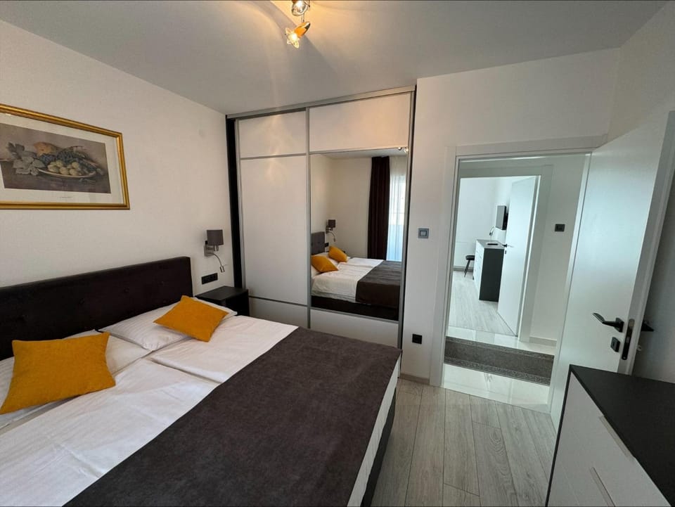 Bed, Bedroom, wardrobe