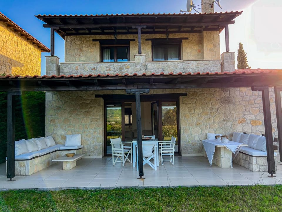 Manuela's Stone Heaven Retreat Villa in Halkidiki