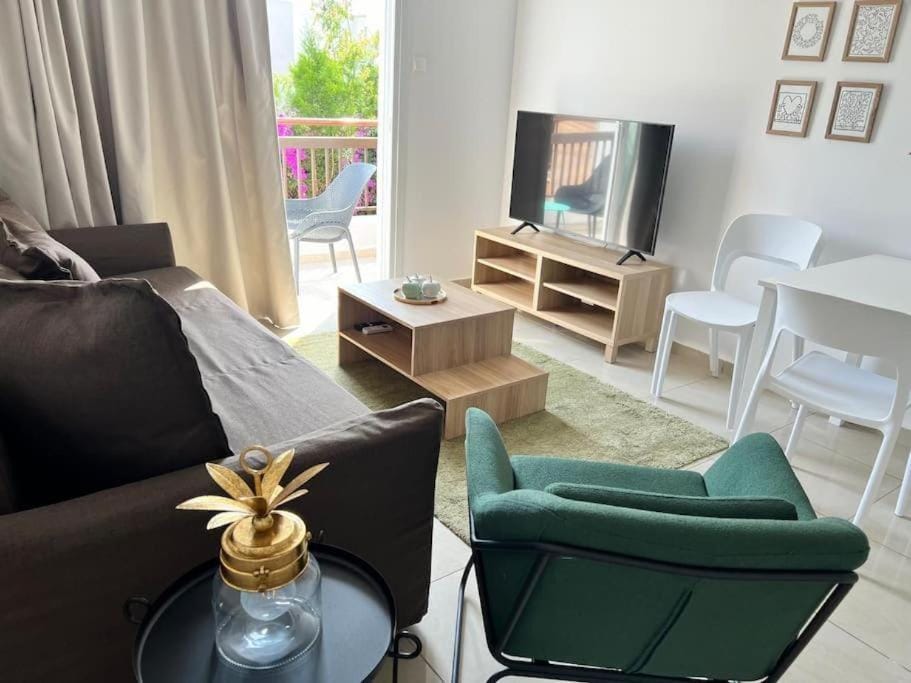 Margarita Gardens two 1bed flats 500m from sea Apartment in Paphos