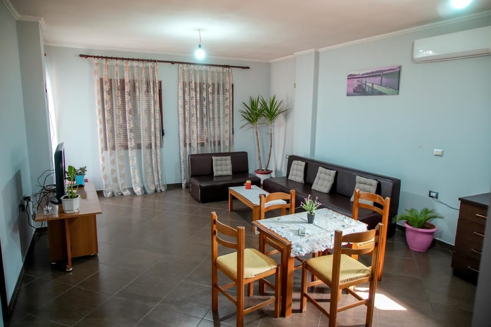 TV and multimedia, Seating area