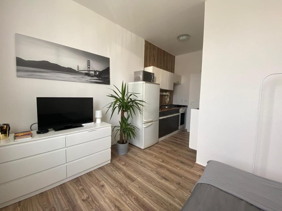 TV and multimedia, Kitchen or kitchenette