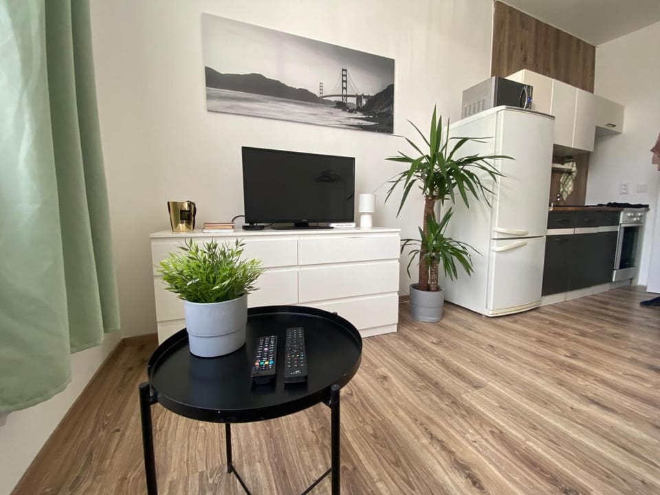 TV and multimedia, Kitchen or kitchenette