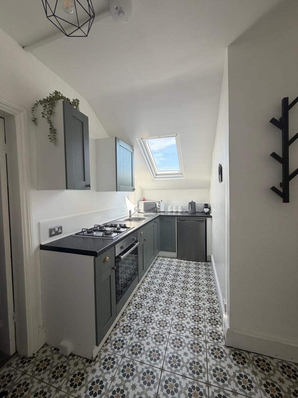 The Eaves - Victorian second floor, open plan apartment Apartment in Southport