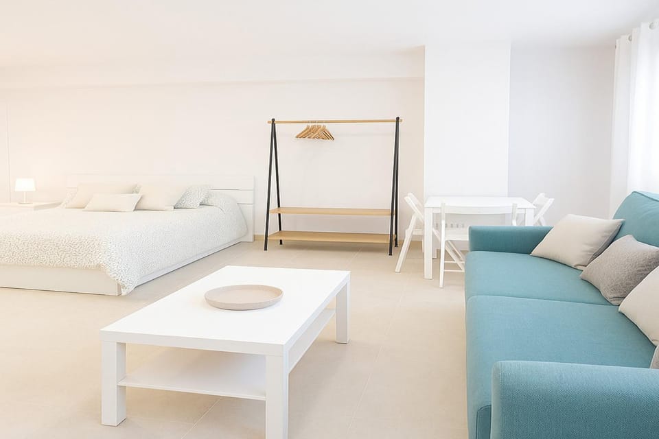 Bed, Living room