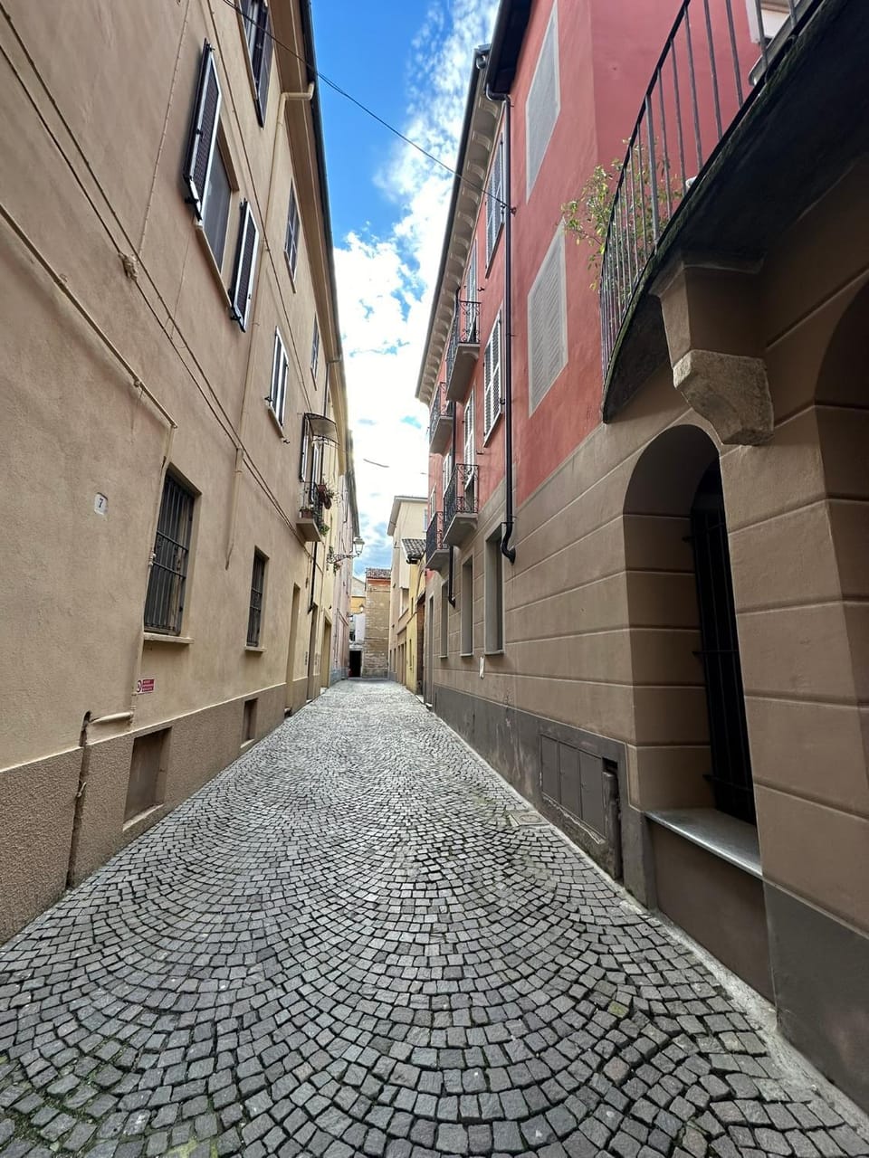 Neighbourhood, Street view