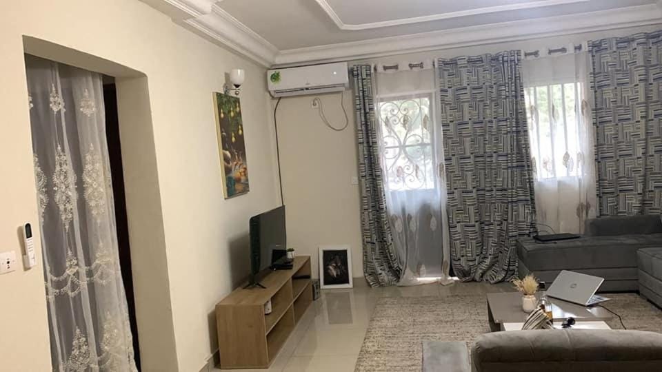Douala Cityscape Apartment, Bonamoussadi, Douala, Cameroon - ACE Apartment in Douala