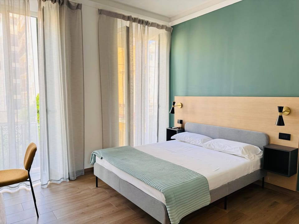 Bed, Balcony/Terrace, Bedroom