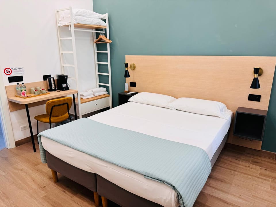 Bed, Coffee/tea facilities, Bedroom