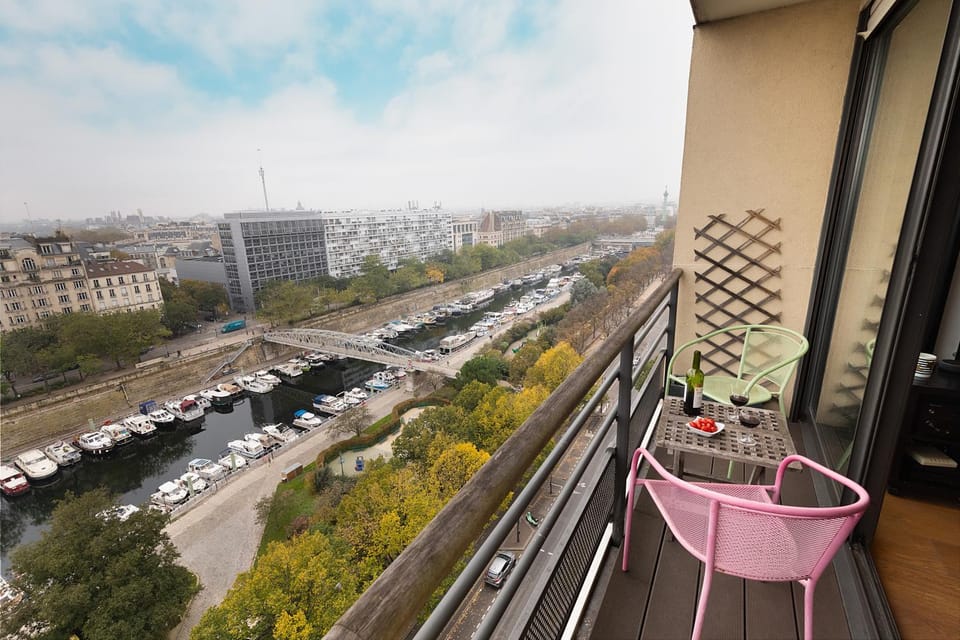 View (from property/room), Balcony/Terrace, City view, Landmark view