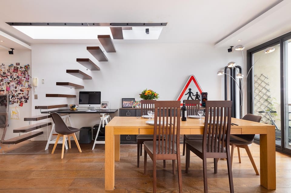 Seating area, Dining area