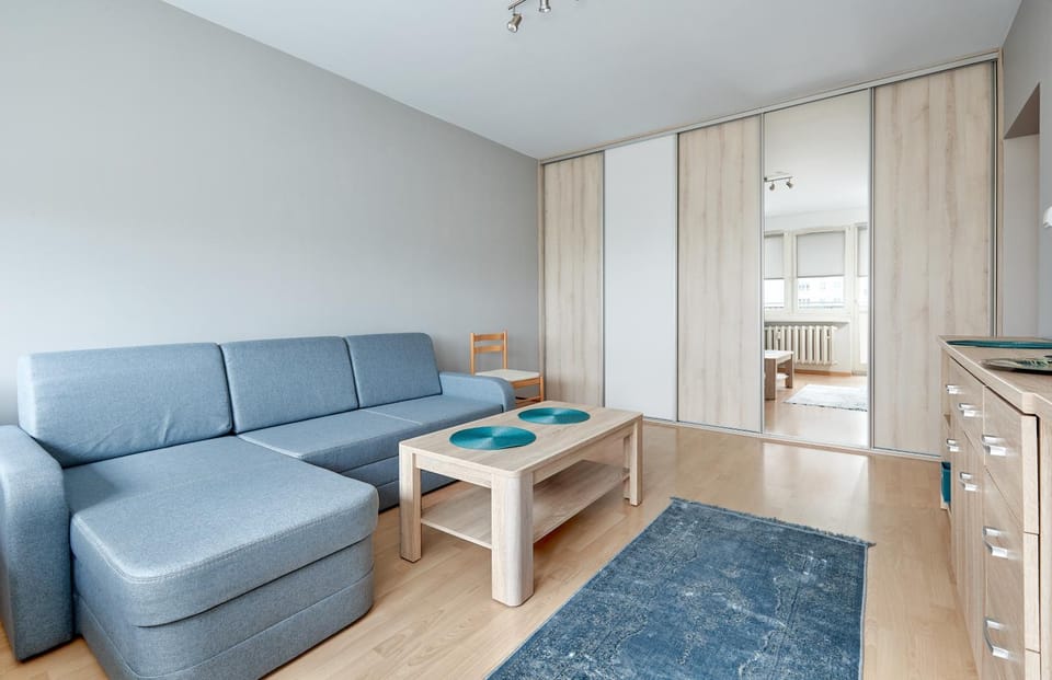 Bed, Living room, Photo of the whole room, Seating area, Dining area, wardrobe