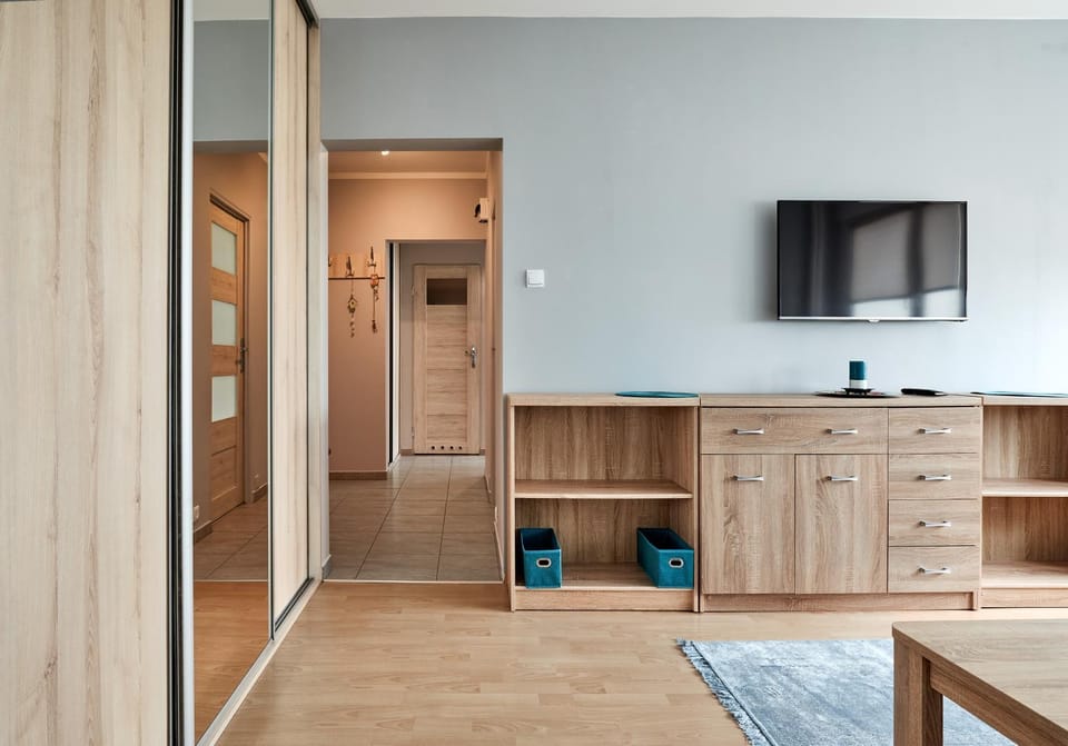 Communal lounge/ TV room, TV and multimedia, Evening entertainment, wardrobe