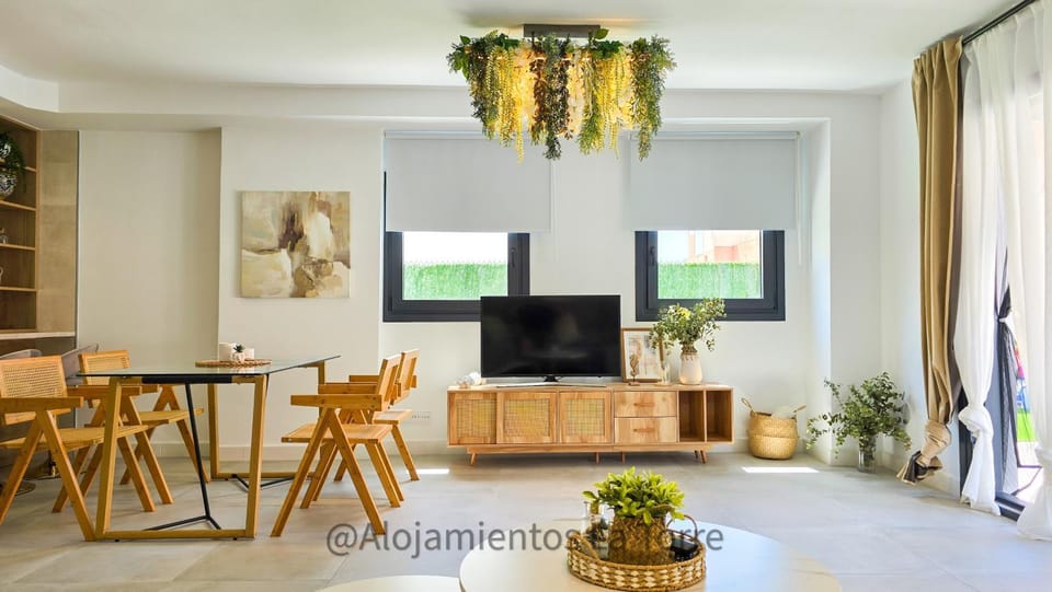 TV and multimedia, Living room, Dining area
