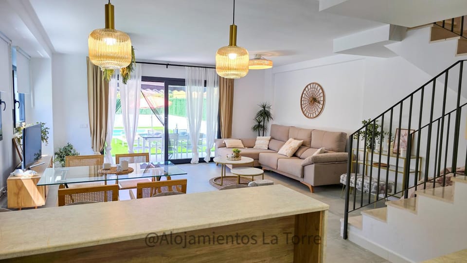 Living room, Seating area, Dining area
