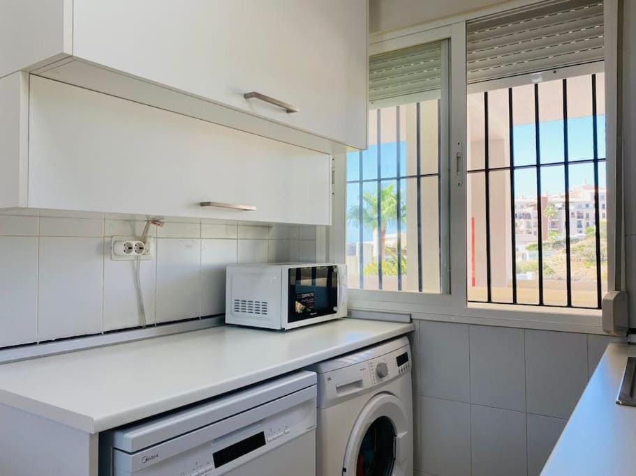Fantástico dúplex con piscina, parking & solárium Apartment in Benalmadena