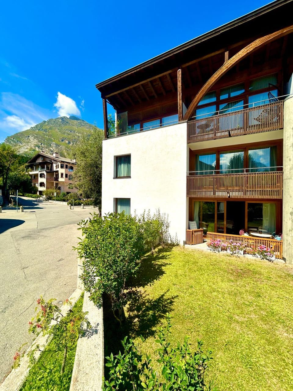 Property building, Mountain view