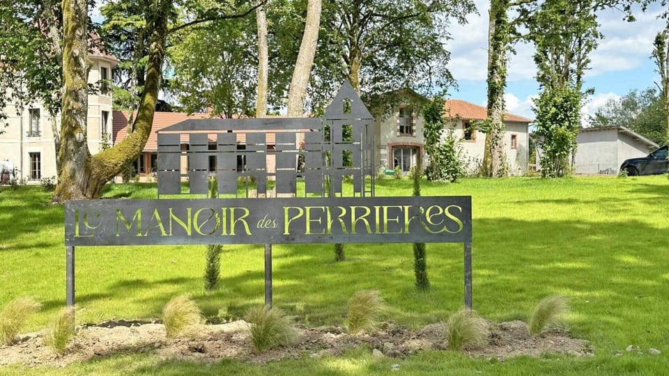 Property building, Property logo or sign, Garden, Logo/Certificate/Sign