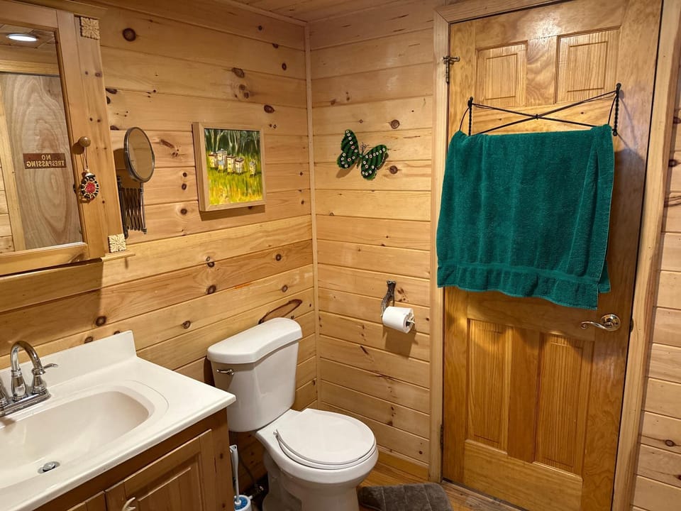 Hummingbird Hideaway House in Shandaken