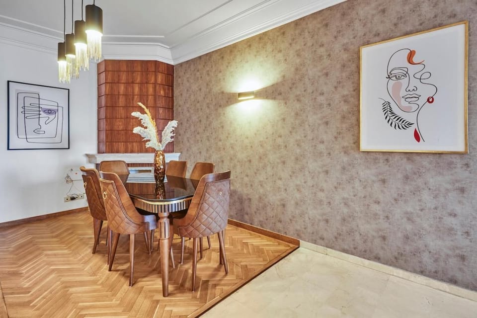 Spacious 2 Bed Flat with City Views and Free Parking Apartment in Casablanca