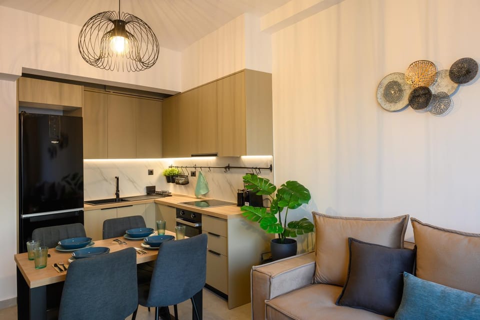 Kitchen or kitchenette, Living room